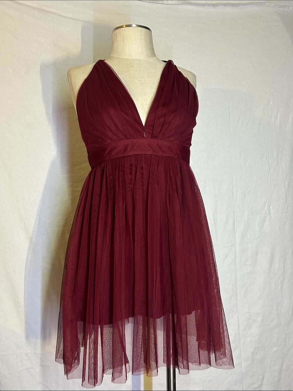 Women's Burgundy V-Neck Tulle Cocktail Dress